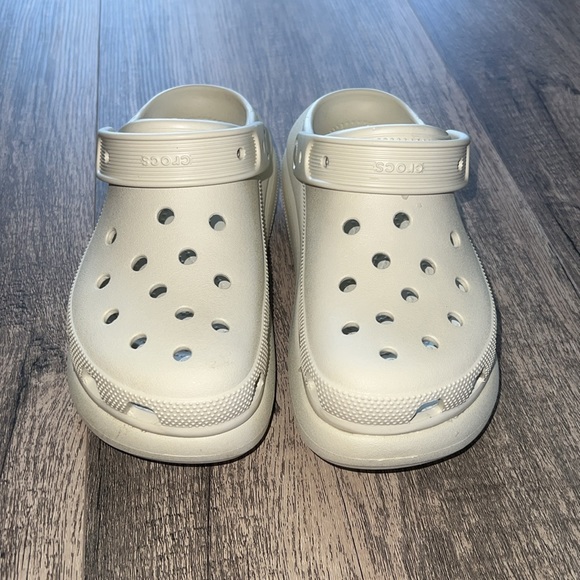 #129. Crocs crush clog in color BONE - Picture 3 of 5
